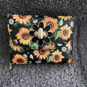 No Boundaries Sunflower Daisy Print Wallet
